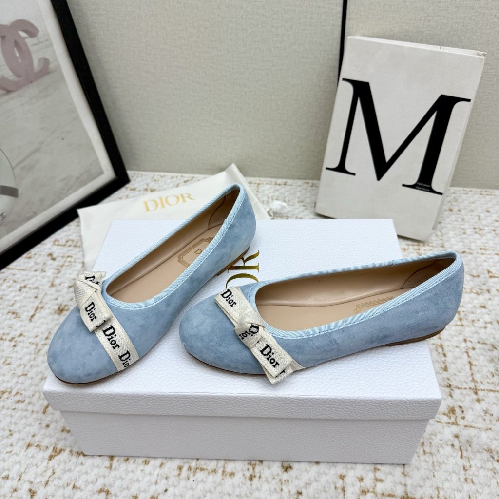 DIOR Slippers in Premium Leather with Molded Rubber Outsole