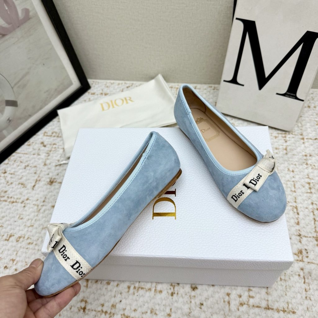 DIOR Slippers in Premium Leather with Molded Rubber Outsole