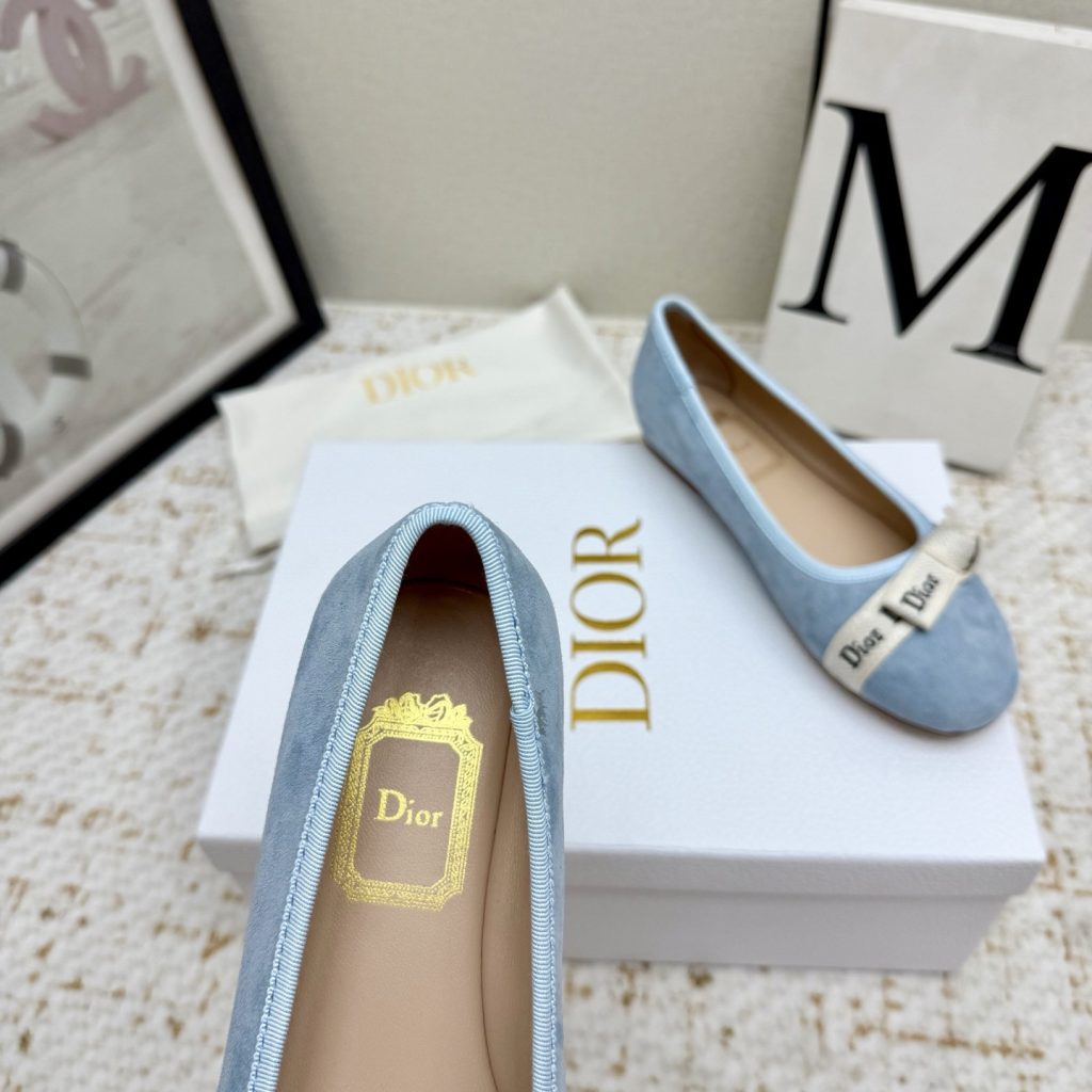 DIOR Slippers in Premium Leather with Molded Rubber Outsole