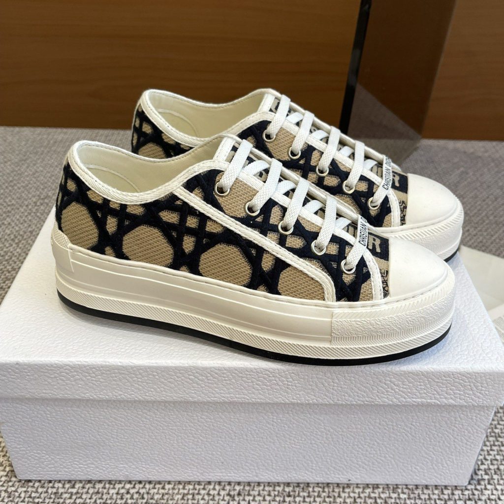 DIOR Sneakers in Premium Leather with Molded Rubber Outsole