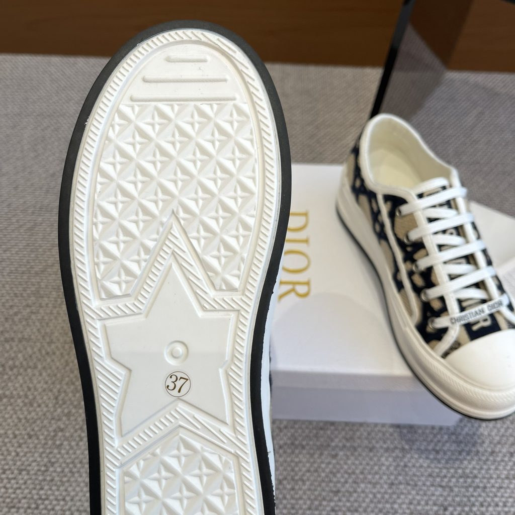 DIOR Sneakers in Premium Leather with Molded Rubber Outsole