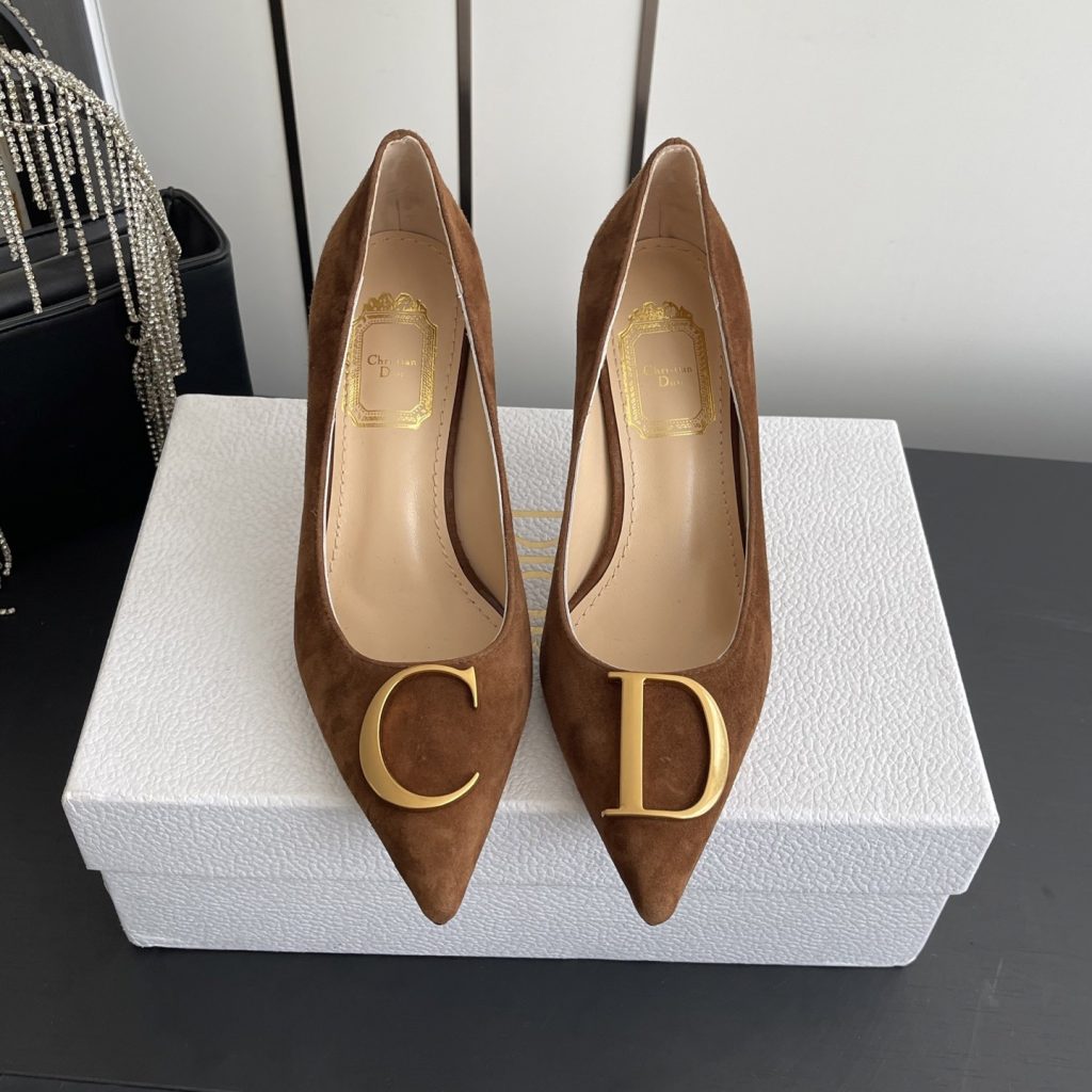 DIOR Slippers in Premium Leather with Molded Rubber Outsole