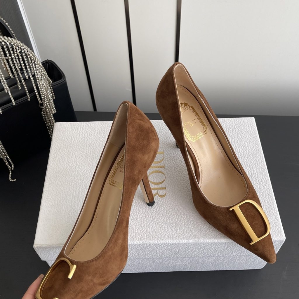 DIOR Slippers in Premium Leather with Molded Rubber Outsole