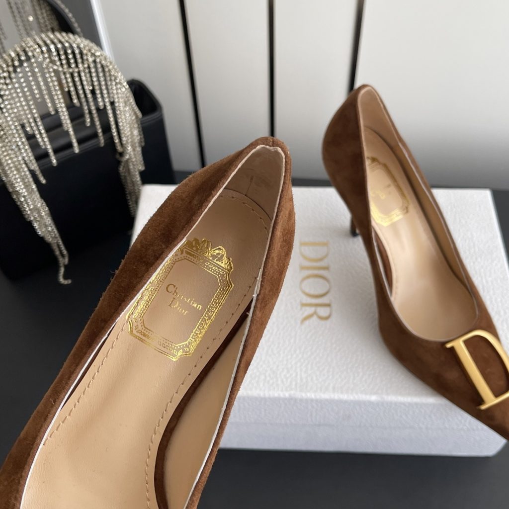 DIOR Slippers in Premium Leather with Molded Rubber Outsole