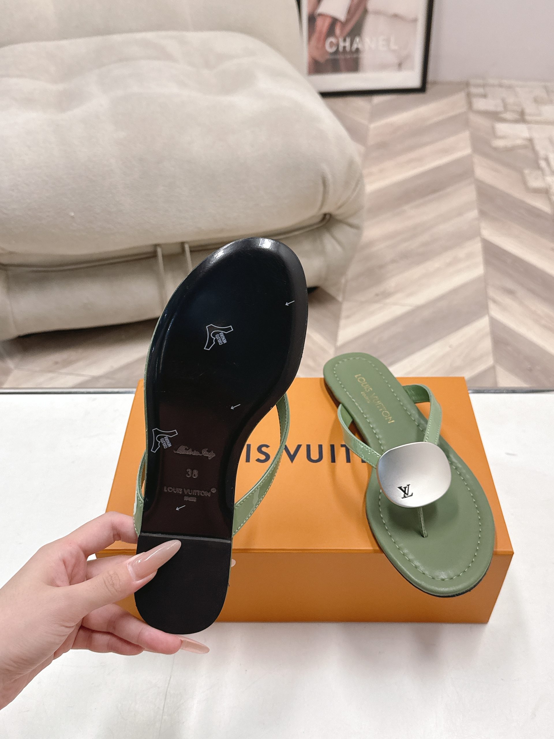 LOUIS VUITTON Sandals in Premium Leather with Molded Rubber Outsole