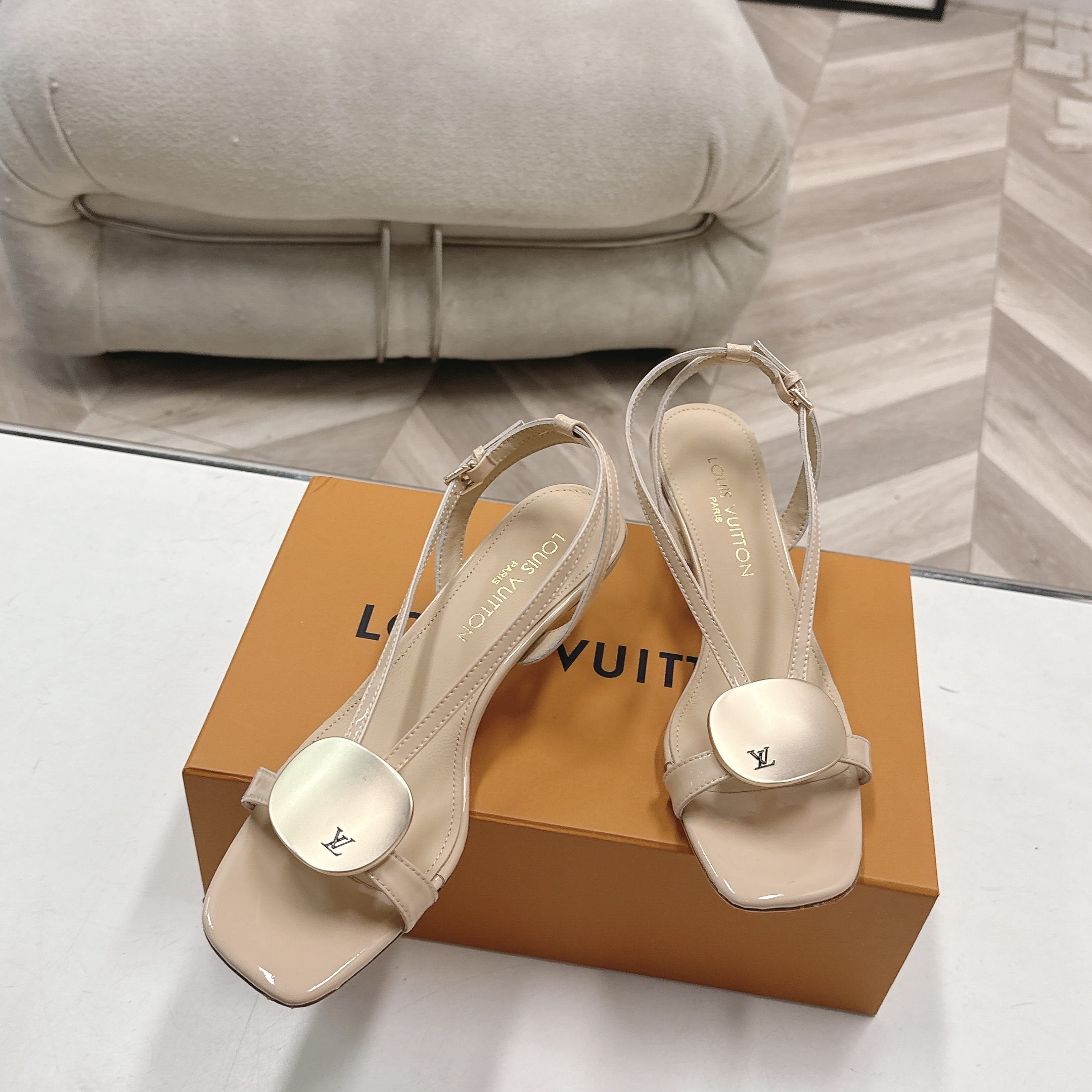 LOUIS VUITTON Sandals in Premium Leather with Molded Rubber Outsole