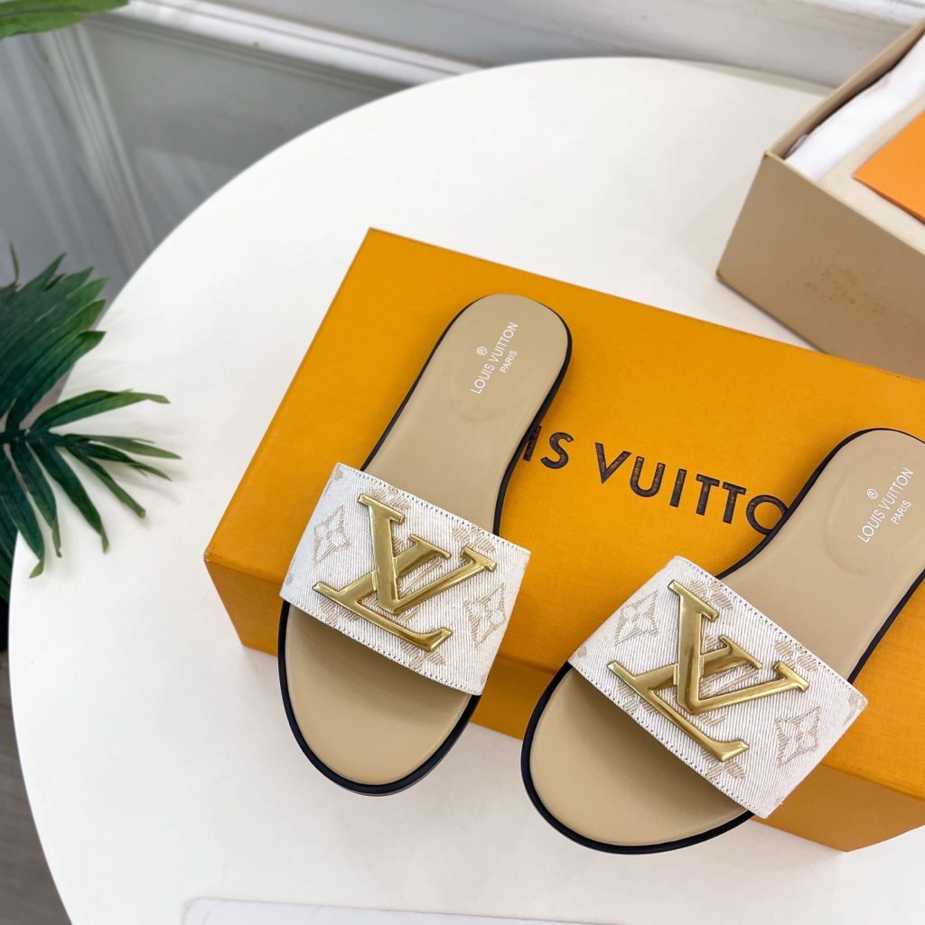 LOUIS VUITTON Sandals in Premium Leather with Molded Rubber Outsole