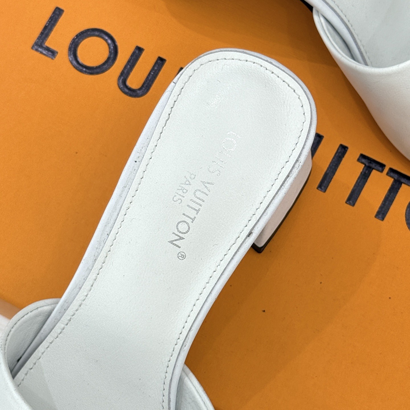 LOUIS VUITTON Slippers in Premium Leather with Molded Rubber Outsole