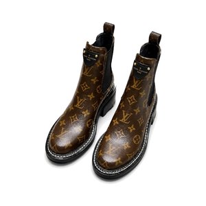 LOUIS VUITTON Boots in Premium Leather with Molded Rubber Outsole