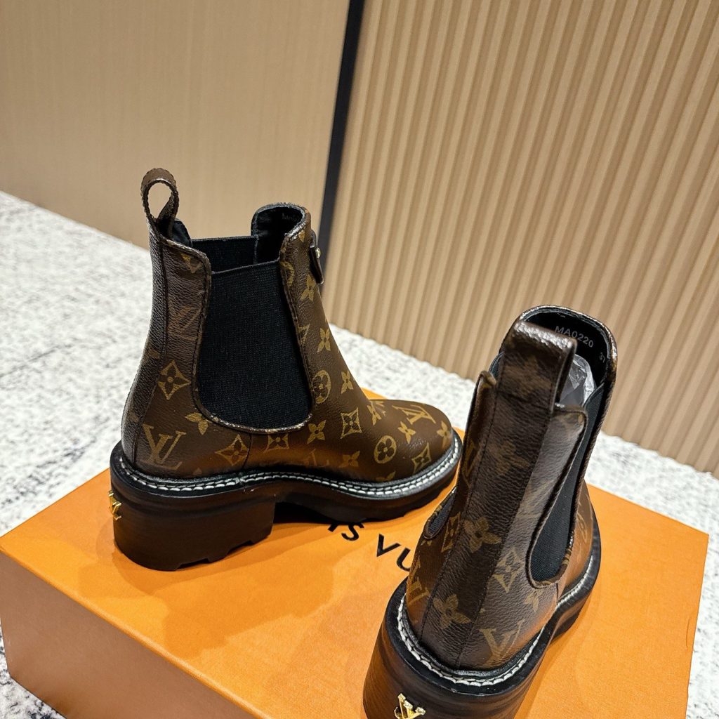 LOUIS VUITTON Boots in Premium Leather with Molded Rubber Outsole