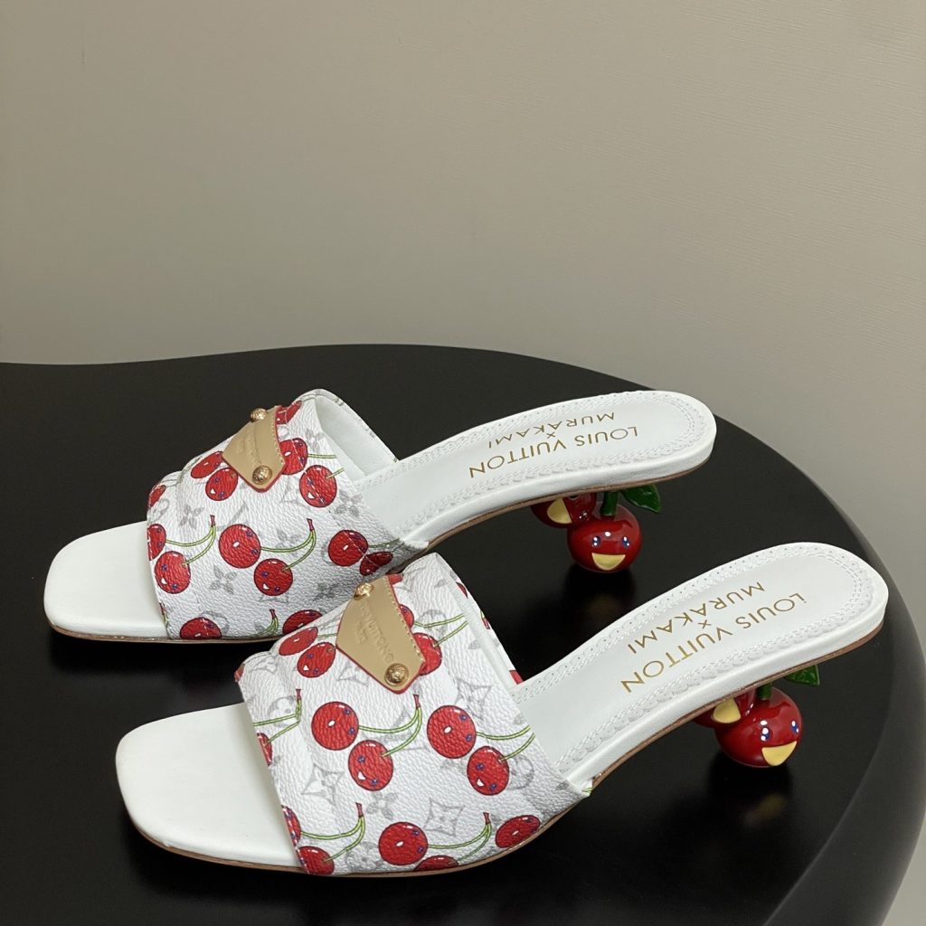 LOUIS VUITTON Sandals in Premium Leather with Molded Rubber Outsole