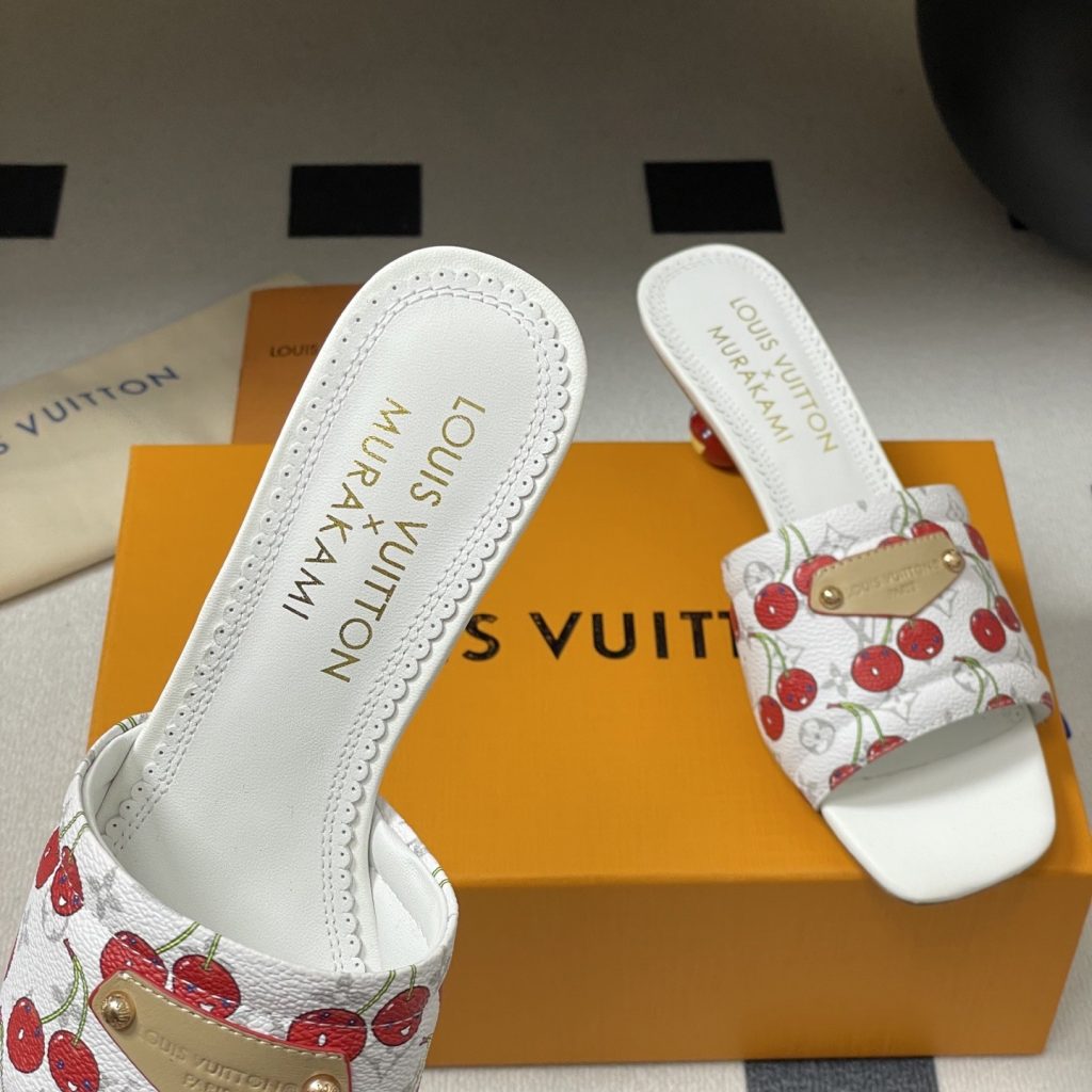 LOUIS VUITTON Sandals in Premium Leather with Molded Rubber Outsole