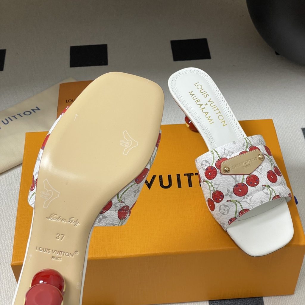 LOUIS VUITTON Sandals in Premium Leather with Molded Rubber Outsole