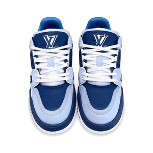 LOUIS VUITTON Sneakers in Premium Leather with Molded Rubber Outsole