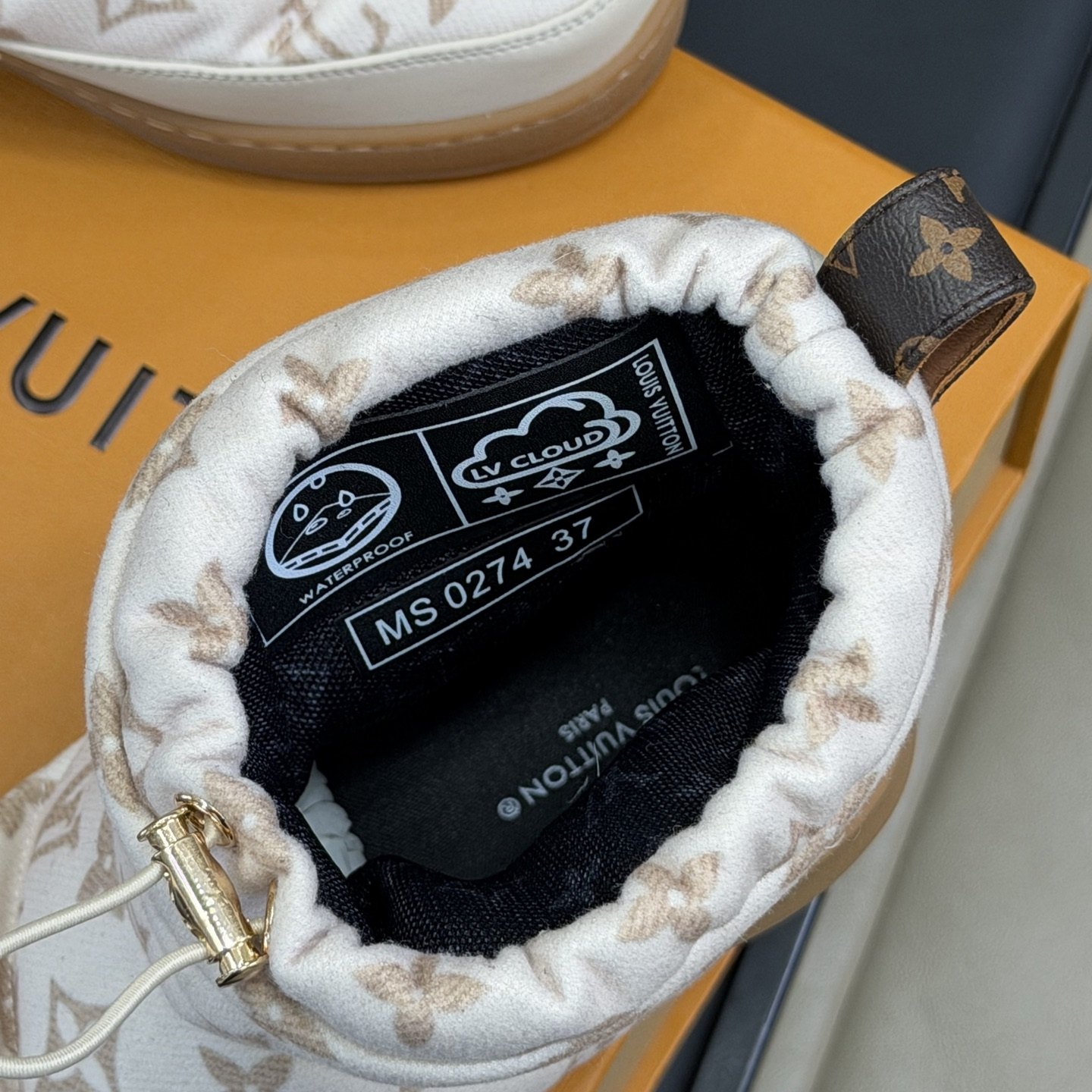 LOUIS VUITTON Boots in Premium Leather with Molded Rubber Outsole