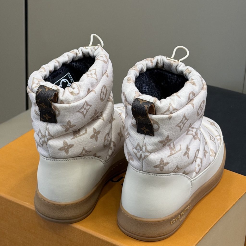 LOUIS VUITTON Boots in Premium Leather with Molded Rubber Outsole