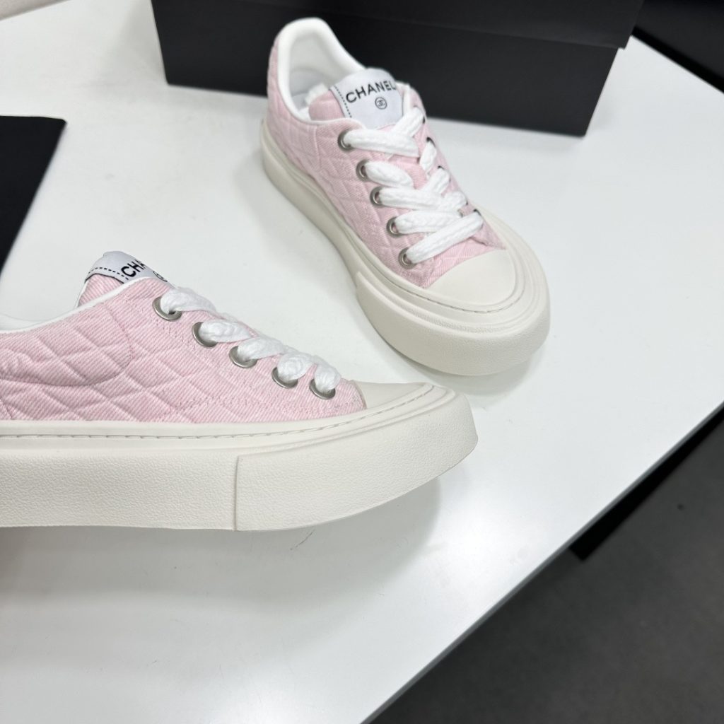 CHANEL Sneakers in Premium Leather with Molded Rubber Outsole