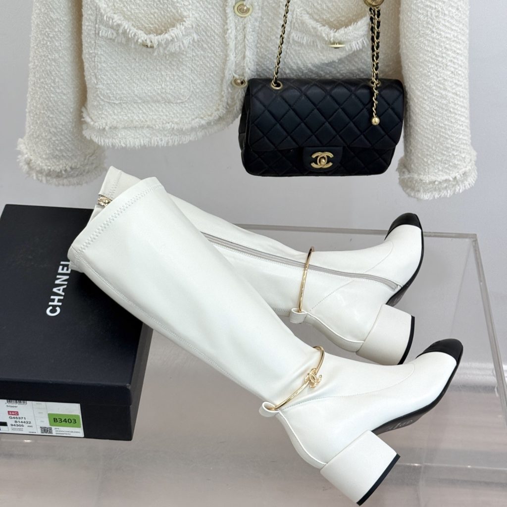 CHANEL Boots in Premium Leather with Molded Rubber Outsole