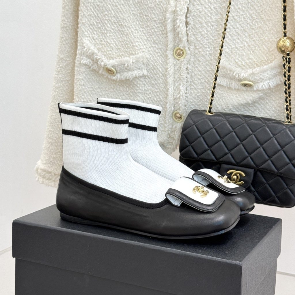 CHANEL Boots in Premium Leather with Molded Rubber Outsole