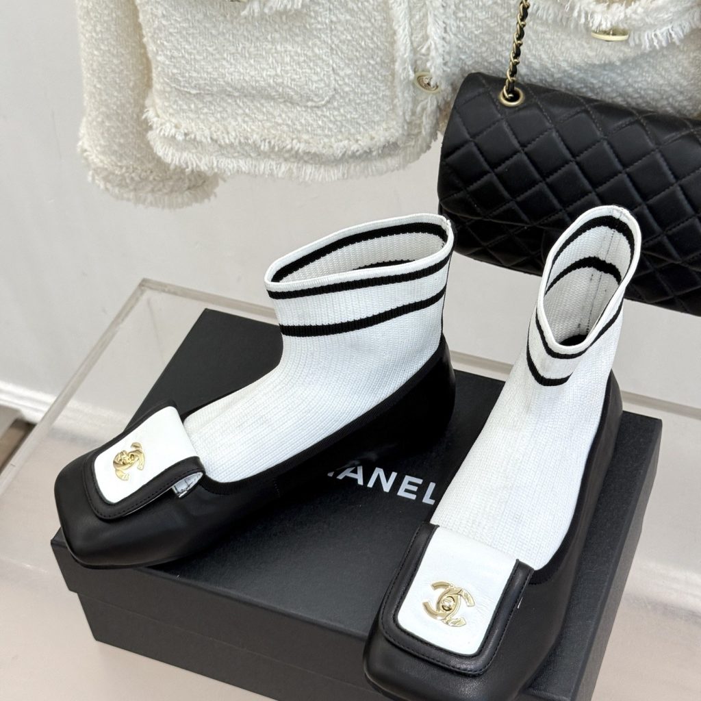 CHANEL Boots in Premium Leather with Molded Rubber Outsole