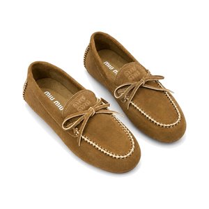 CHANEL Loafers in Premium Leather with Molded Rubber Outsole