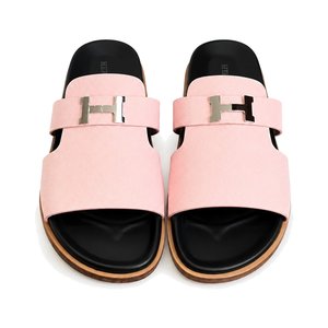 HERMES Sandals in Premium Leather with Molded Rubber Outsole
