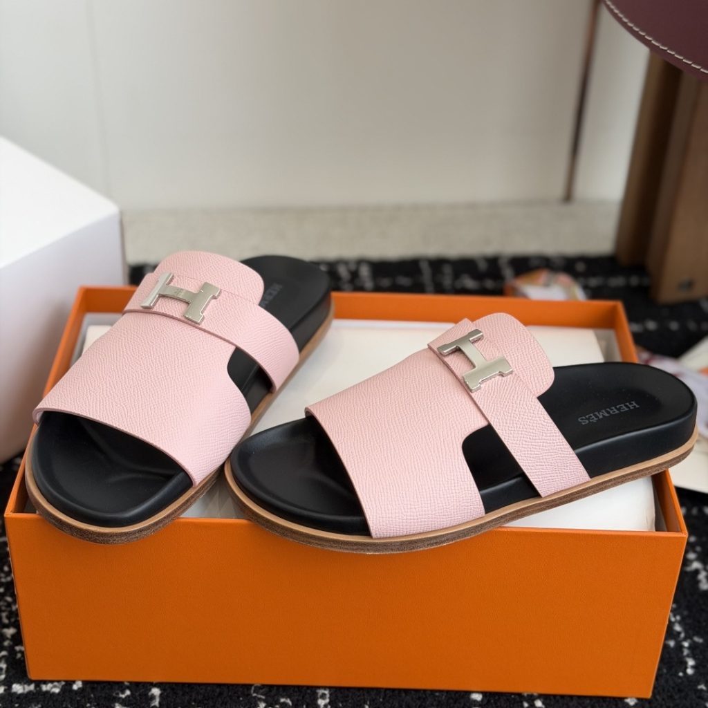 HERMES Sandals in Premium Leather with Molded Rubber Outsole