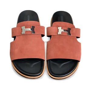 HERMES Slippers in Premium Leather with Molded Rubber Outsole