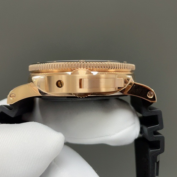 PANERAI Submersible WatchPanerai Submersible Style Automatic Watch, Black Dial Rubber Strap