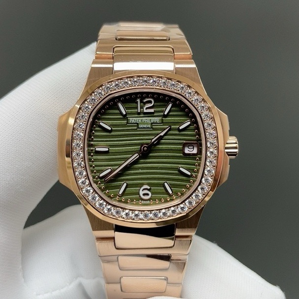 PATEK PHILIPPE Nautilus 701Patek Philippe Nautilus Style Automatic Watch, Green Dial Diamond Index Metal Bracelet0 Watch