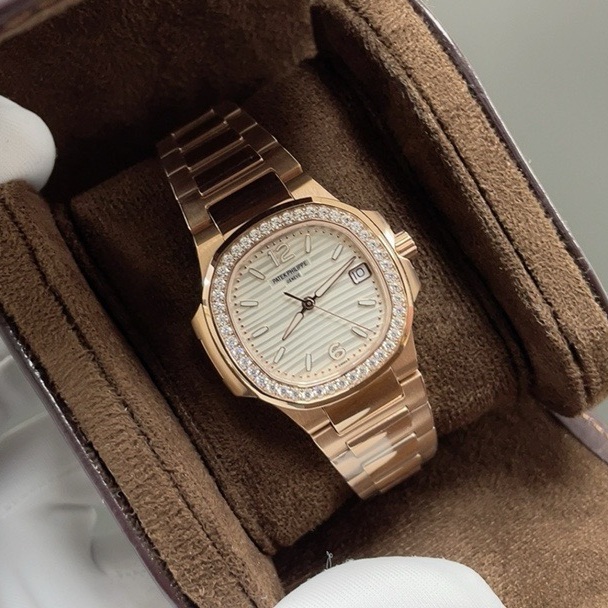 PATEK PHILIPPE Nautilus 701Patek Philippe Nautilus Style Automatic Watch, Green Dial Diamond Index Metal Bracelet0 Watch