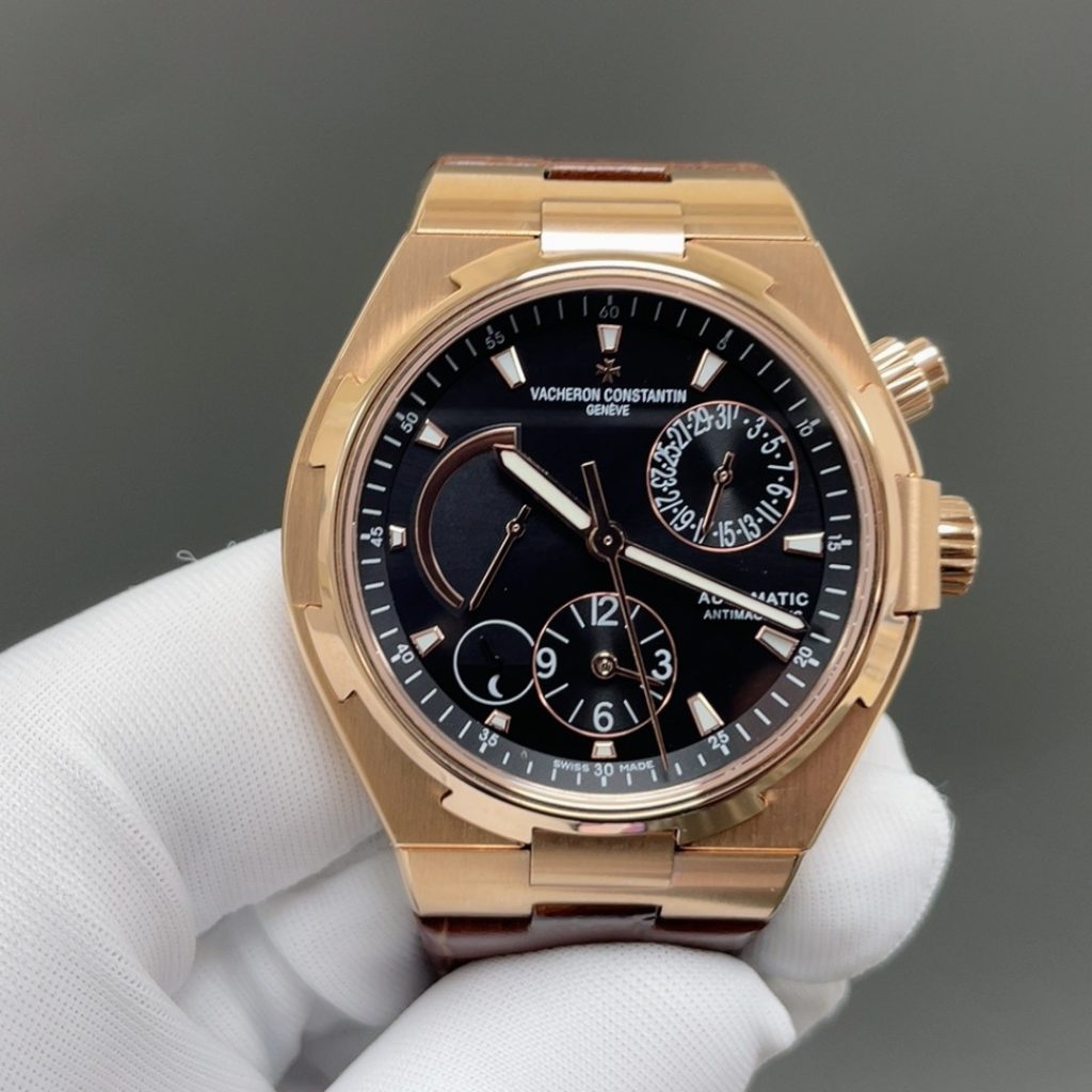 Vacheron Constantin OverseaVacheron Constantin Overseas Style Automatic Watch, Silver Dial Date Leather Straps Watch