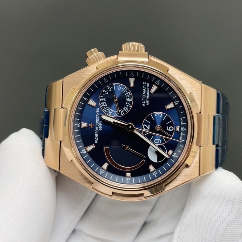 Vacheron Constantin OverseaVacheron Constantin Overseas Style Automatic Watch, Silver Dial Date Leather Straps Watch