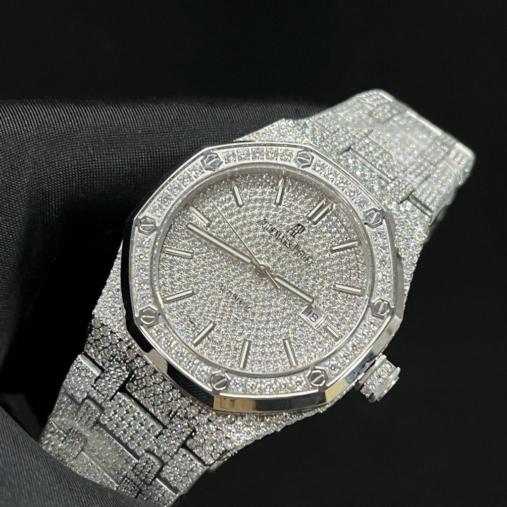 Audemars Piguet Automatic Watch, Silver Dial Diamond Index Stainless Steel Case Metal Bracelet 50m