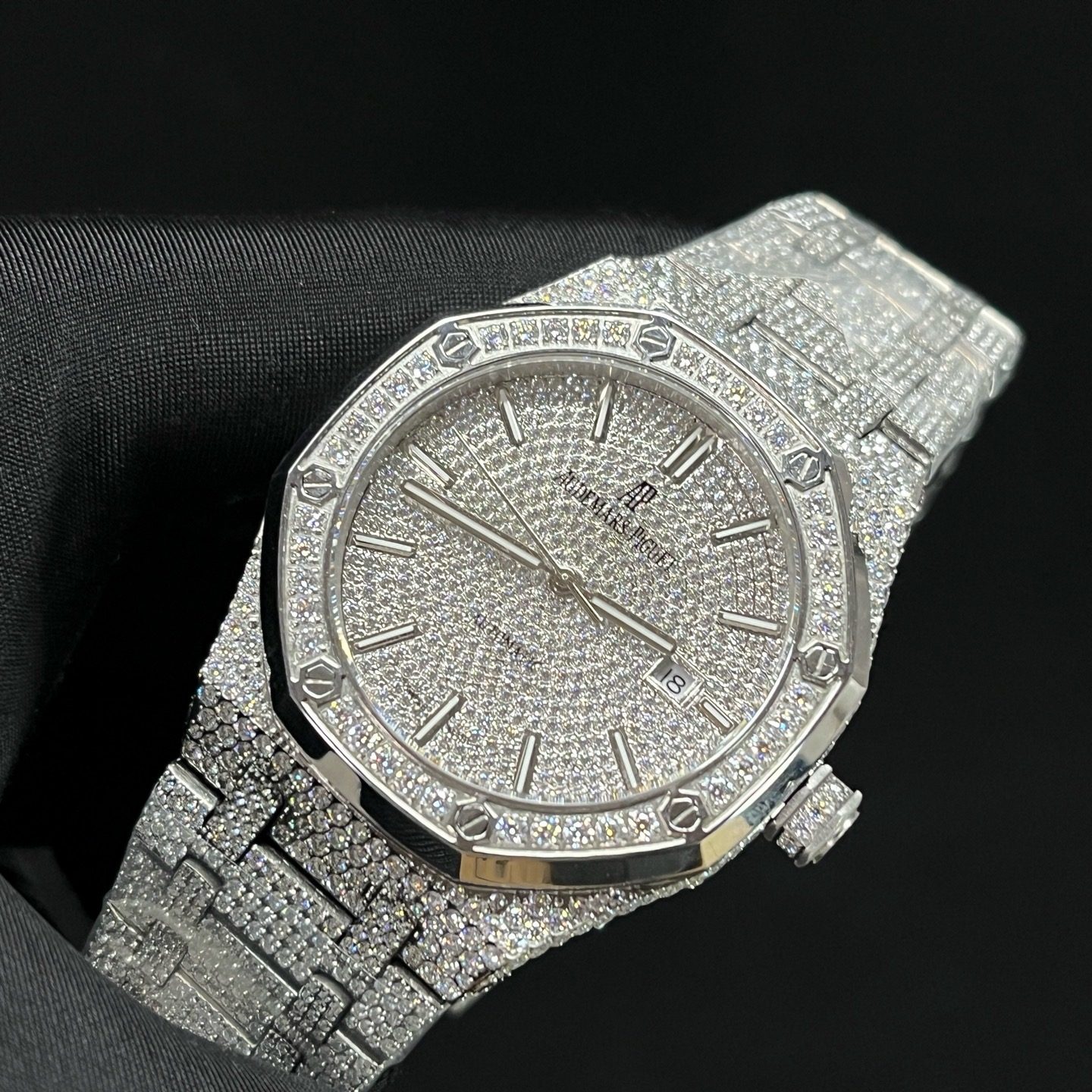 Audemars Piguet Automatic Watch, Silver Dial Diamond Index Stainless Steel Case Metal Bracelet 50m
