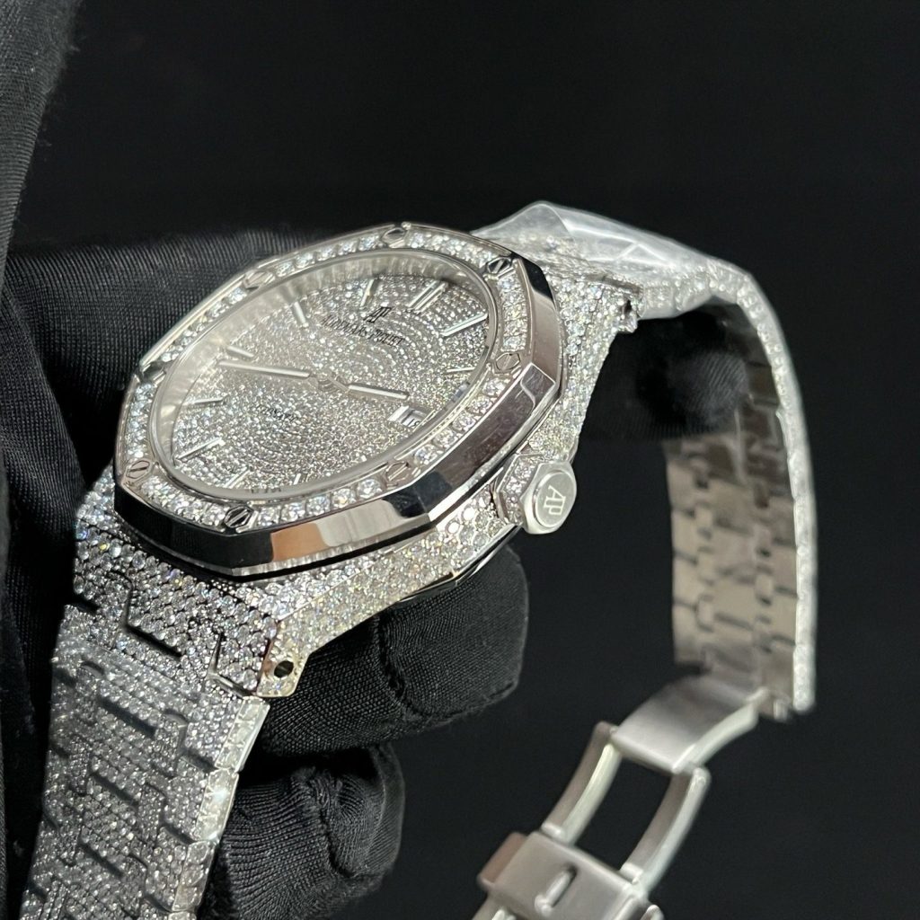Audemars Piguet Automatic Watch, Silver Dial Diamond Index Stainless Steel Case Metal Bracelet 50m
