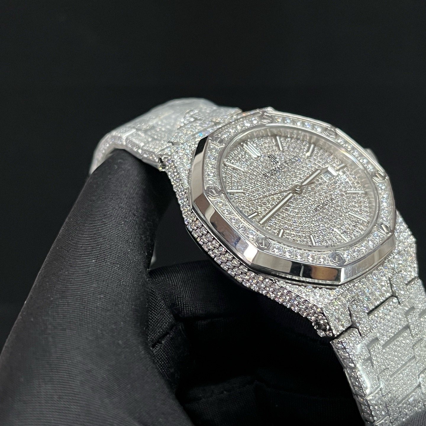 Audemars Piguet Automatic Watch, Silver Dial Diamond Index Stainless Steel Case Metal Bracelet 50m