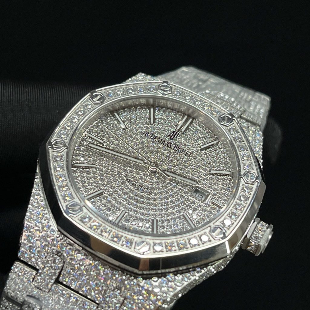 Audemars Piguet Automatic Watch, Silver Dial Diamond Index Stainless Steel Case Metal Bracelet 50m
