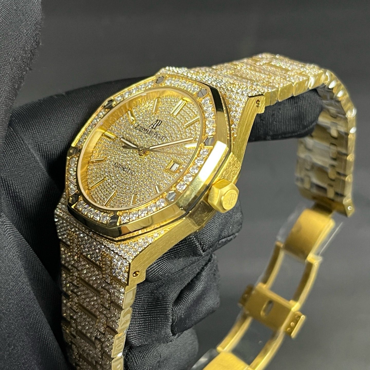 Audemars Piguet Automatic Watch, Diamond Dial Index Rose Gold Case Metal Bracelet Sapphire Crystal