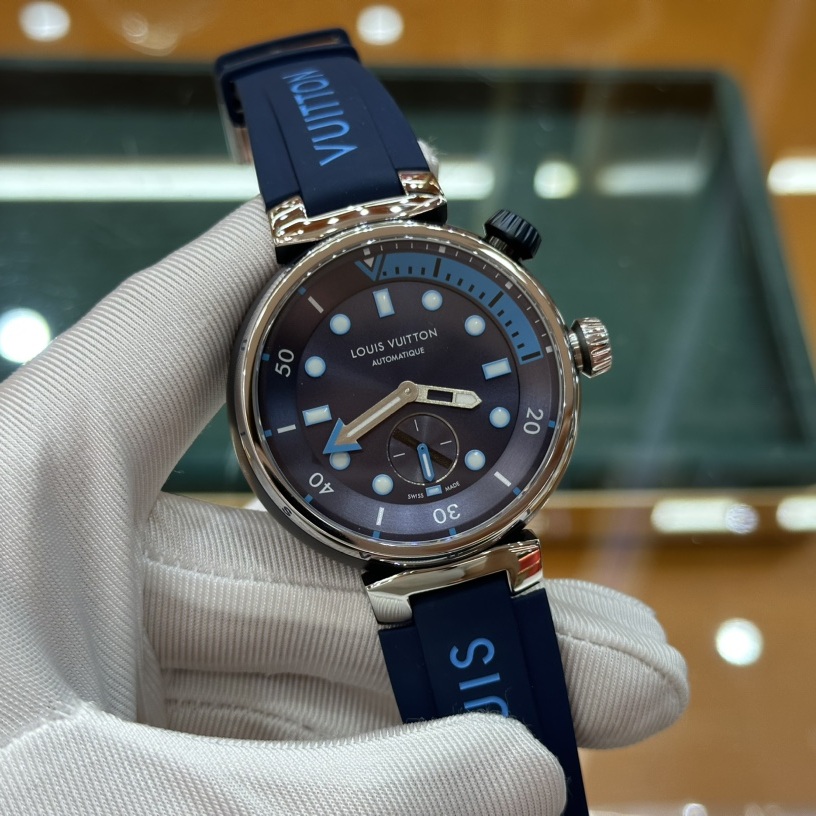 Louis Vuitton Diver WatchLouis Vuitton Tambour Style Automatic Watch, Blue Dial Rubber Strap