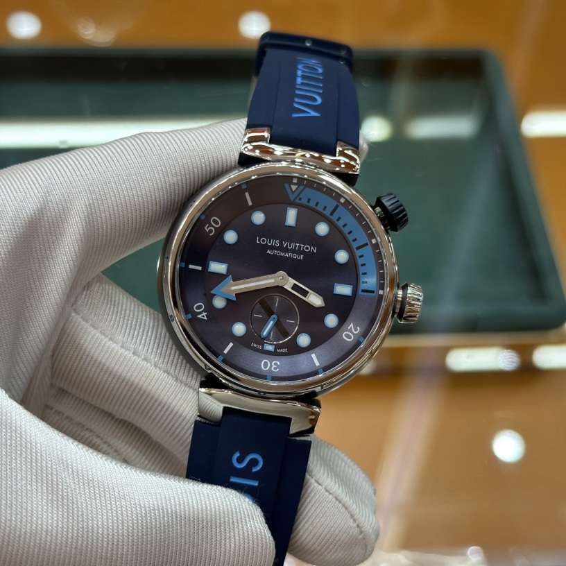 Louis Vuitton Diver WatchLouis Vuitton Tambour Style Automatic Watch, Blue Dial Rubber Strap