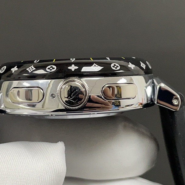Louis Vuitton Smart WatchLouis Vuitton Tambour Style Quartz Watch,