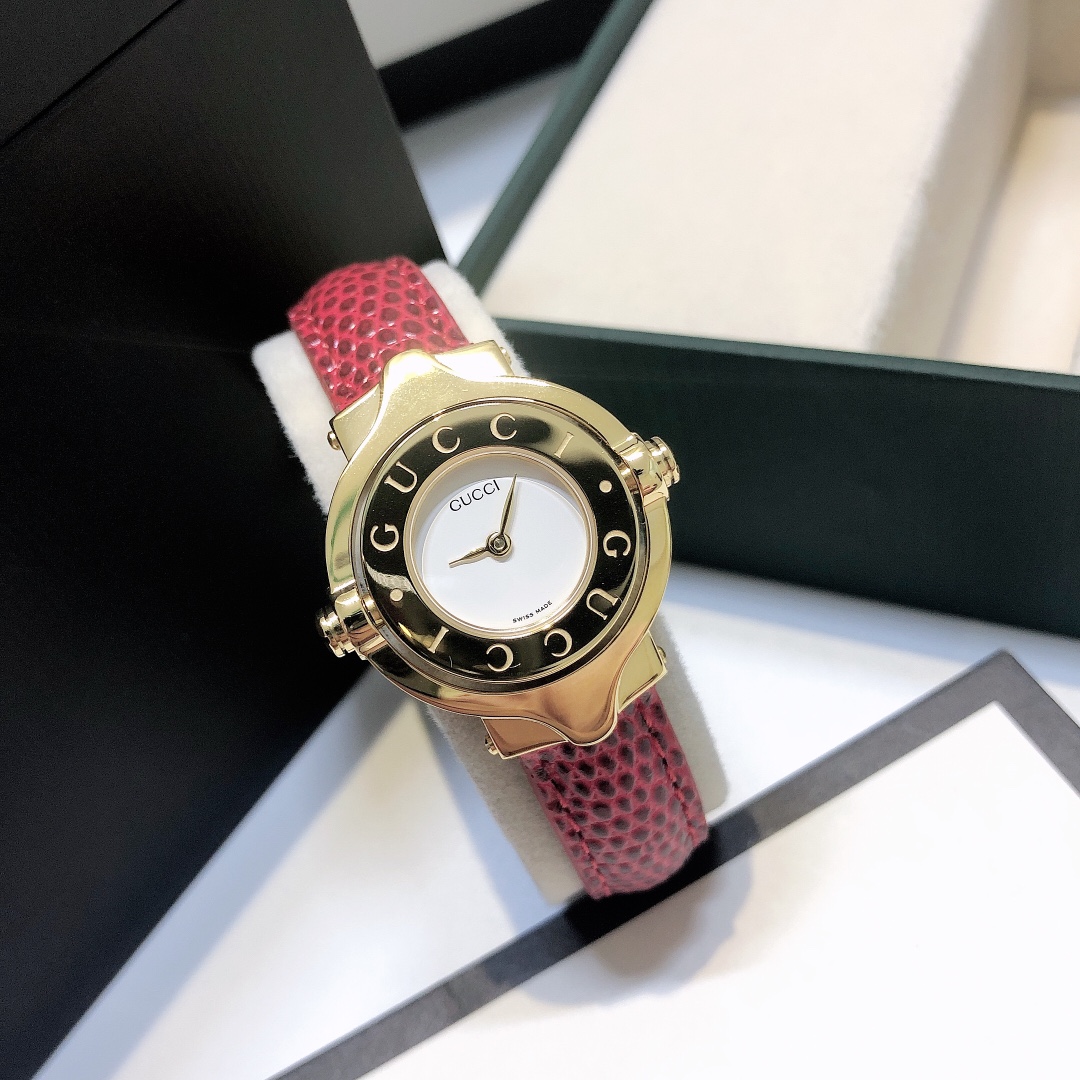 Gucci Vintage Reversible Bangle Watch, White Dial Red Reptile-pattern Leather Strap