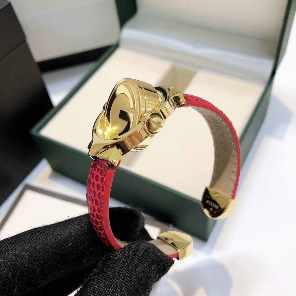 Gucci Vintage Reversible Bangle Watch, White Dial Red Reptile-pattern Leather Strap