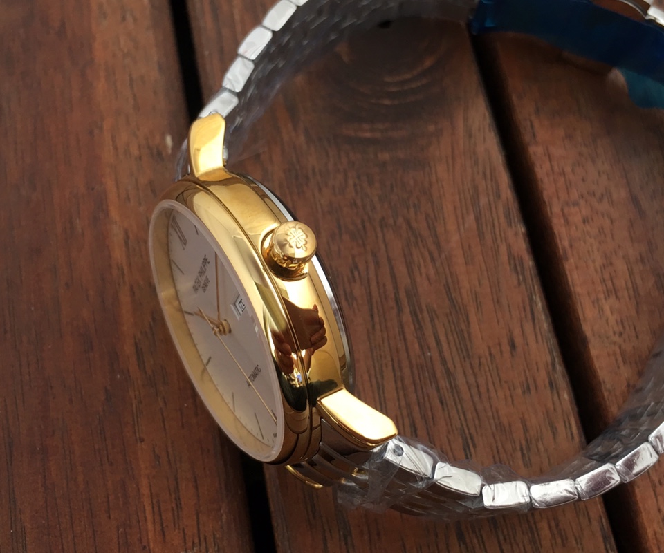Patek Philippe Automatic Calendar Watch with Cream Dial and Metal Bracelet