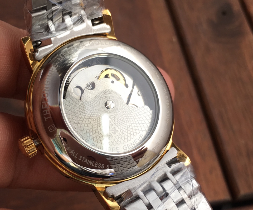 Patek Philippe Automatic Calendar Watch with Cream Dial and Metal Bracelet