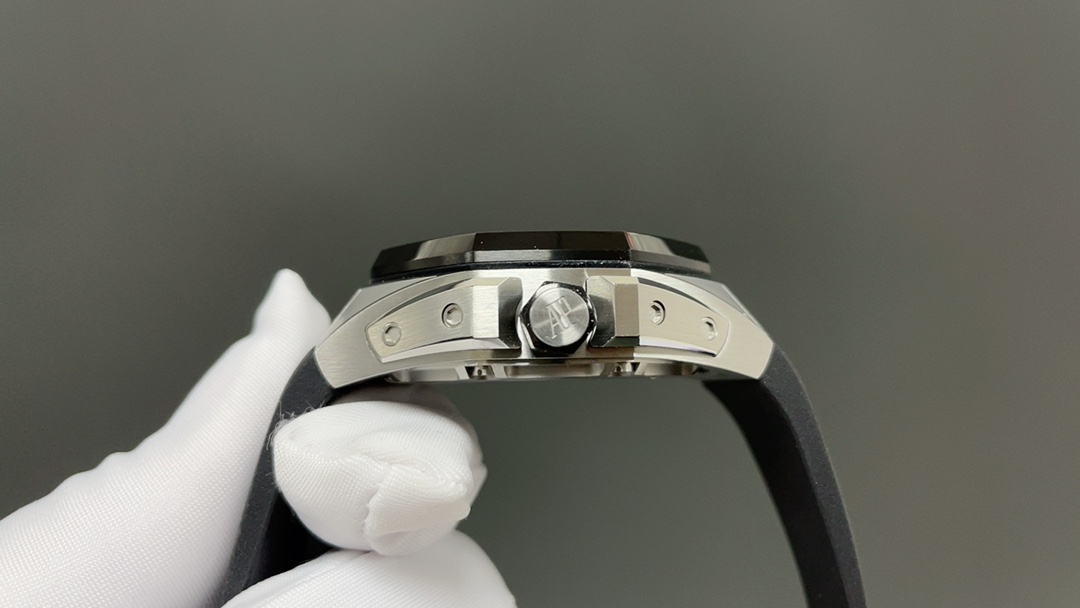 Octagonal Skeleton Watch wiAudemars Piguet Royal Style Automatic Watch, Rubber Strapth 3D Character Display