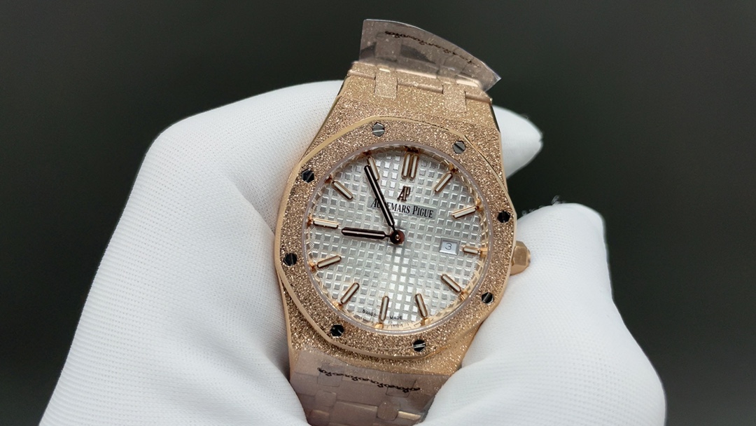 Audemars Piguet Royal Oak-Style Watch with Grande Tapisserie Dial