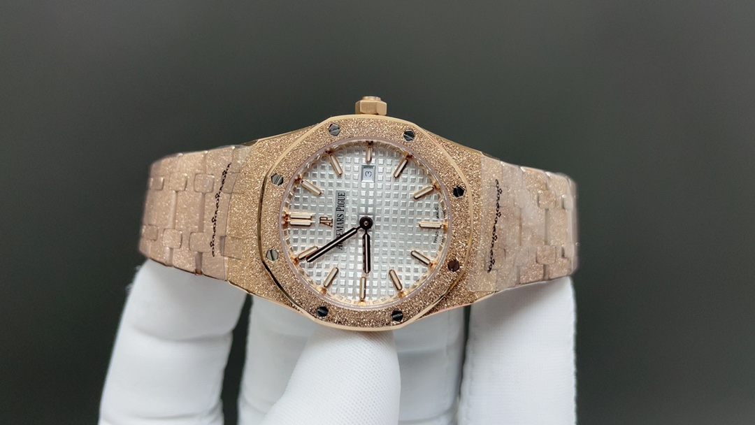 Audemars Piguet Royal Oak-Style Watch with Grande Tapisserie Dial