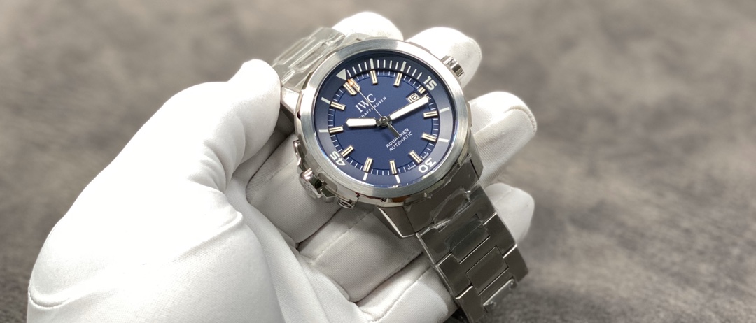 IWC Aquatimer-Style Watch with Blue Dial and Metal Bracelet